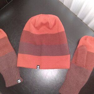 Hat & Gloves, Made in Canada, One Size